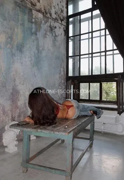 Athlone escorts Ulla — 8