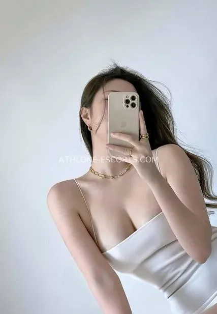 Athlone escorts Lavinia — 3