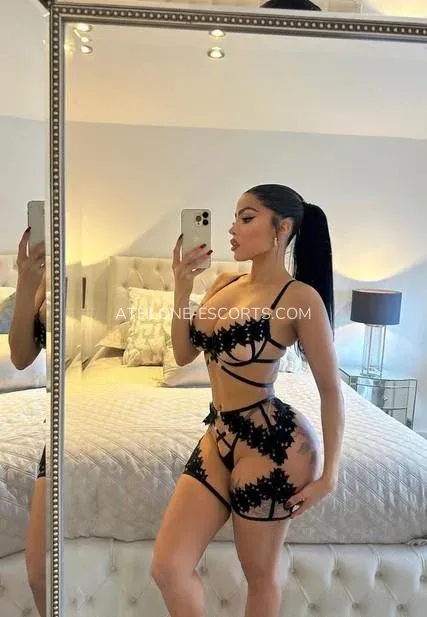 Athlone escorts Madelyn — 3