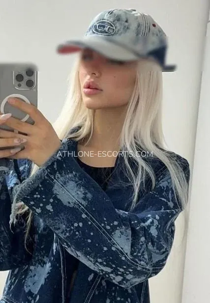 Athlone escorts Kaitlyn — 1