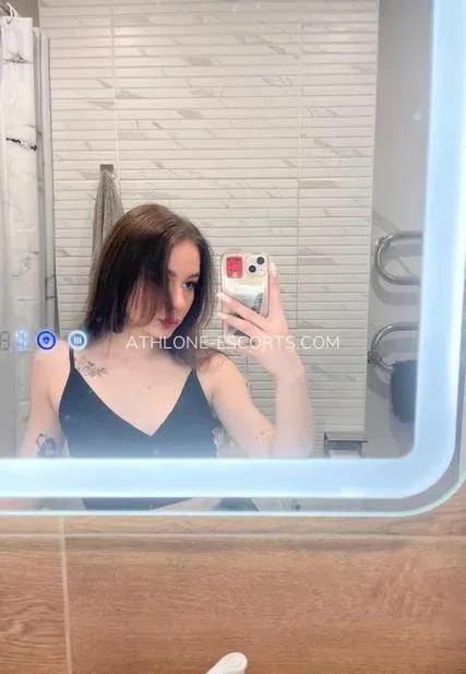 Athlone escorts Valeria — 7