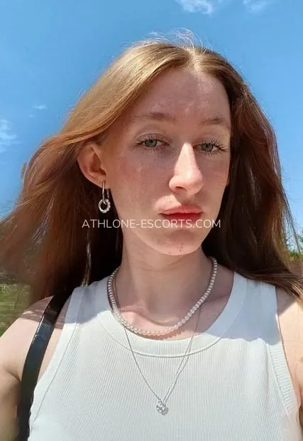 Athlone escorts Gun — 2