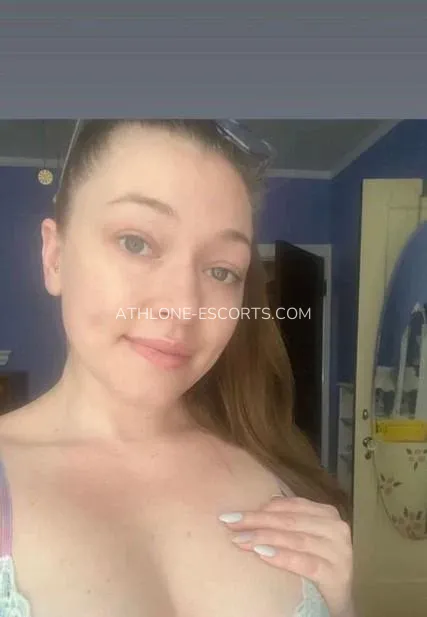 Athlone escorts Frida — 1