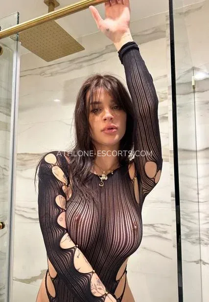 Athlone escorts Isabella — 5