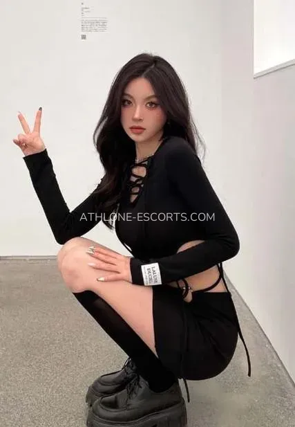 Athlone escorts Klara — 1