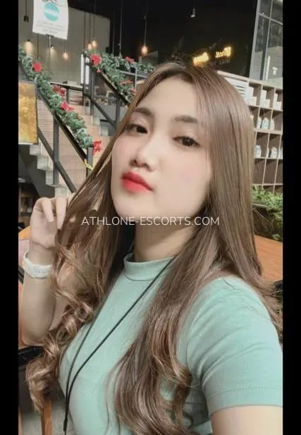 Athlone escorts Ellie — 6