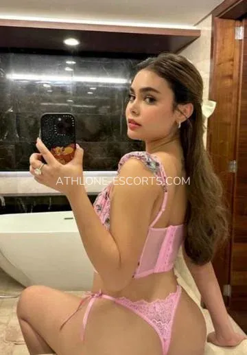 Athlone escorts Isabella — 3