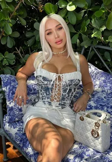 Athlone escorts Ariel — 1