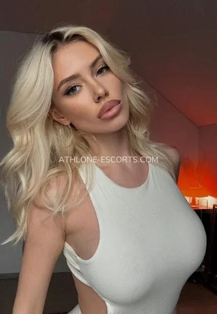 Athlone escorts Linnéa — 8