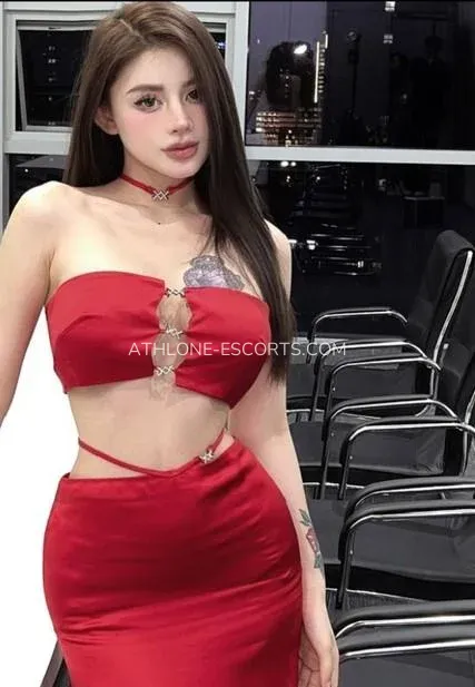 Athlone escorts Carly — 1