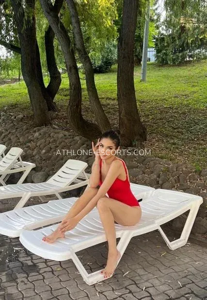 Athlone escorts Kendall — 1
