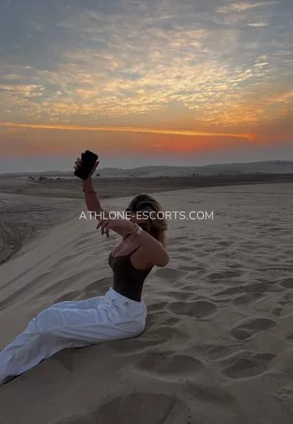 Athlone escorts Elisabeth — 5