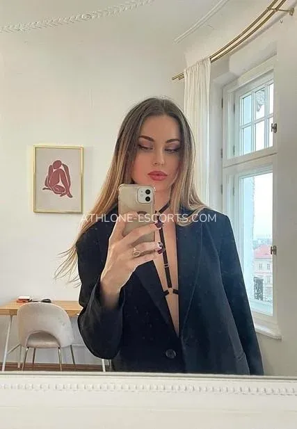 Athlone escorts Vera — 3