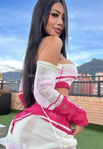 Athlone escorts Payton — 4