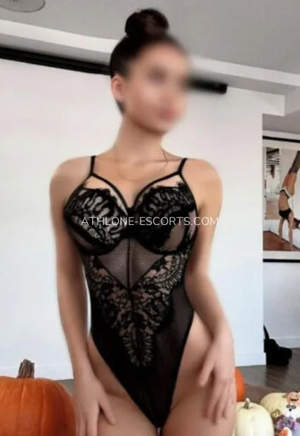 Athlone escorts Frida — 2