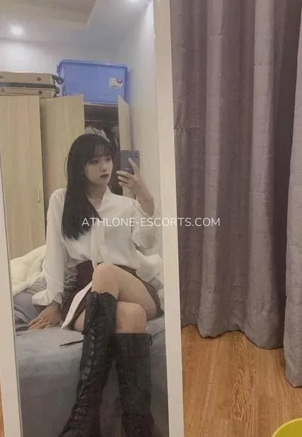 Athlone escorts Kylie — 1