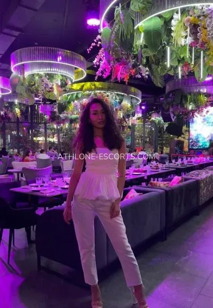 Athlone escorts Louise — 5