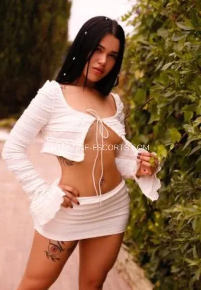 Athlone escorts Isabelle — 1