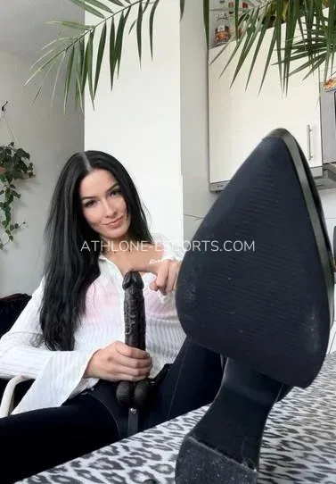 Athlone escorts Valeria — 1