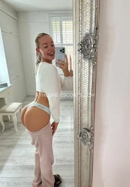 Athlone escorts Elisabeth — 6