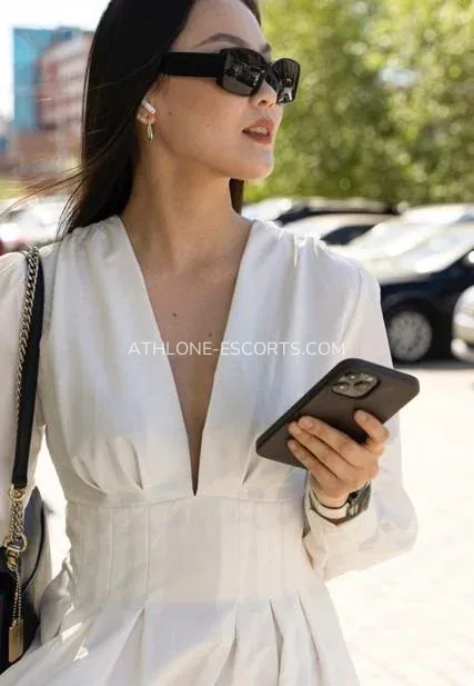 Athlone escorts Maggie — 5