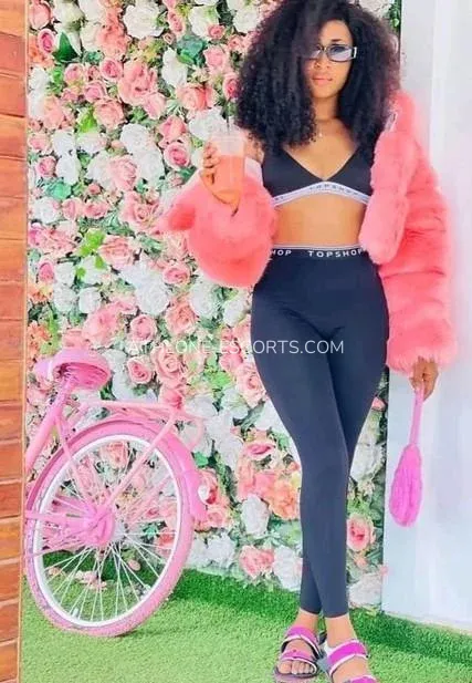 Athlone escorts Lindsay — 3