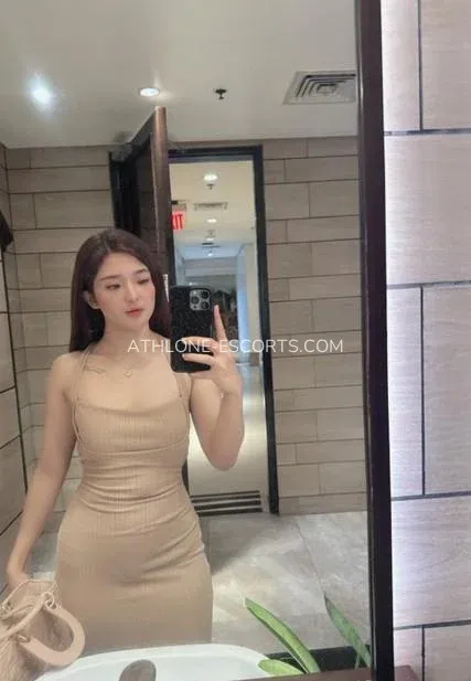 Athlone escorts Kaitlyn — 8