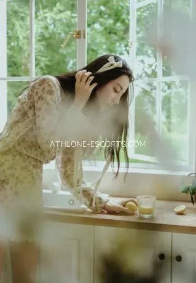 Athlone escorts Mia — 3