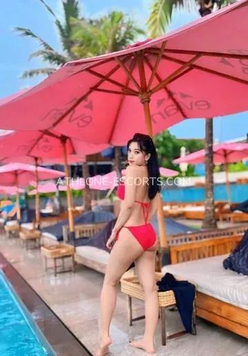 Athlone escorts Kelly — 6