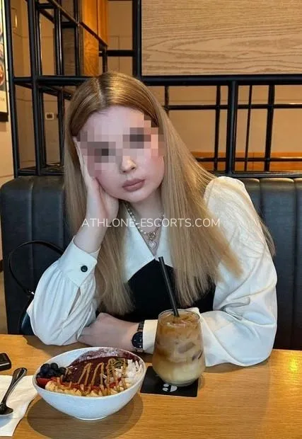 Athlone escorts Kendall — 2