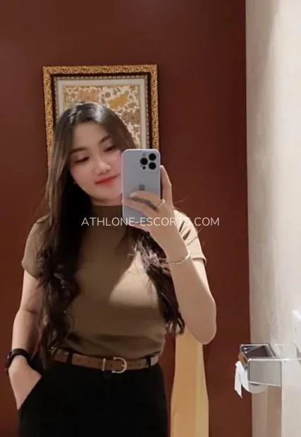 Athlone escorts Ellie