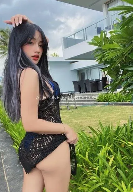 Athlone escorts Kate — 10