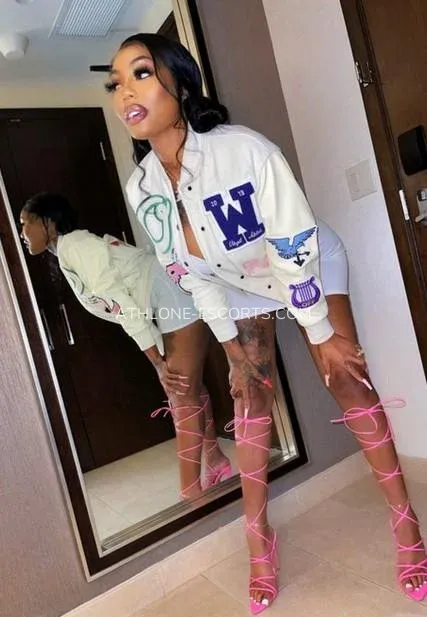 Athlone escorts Linnéa — 1