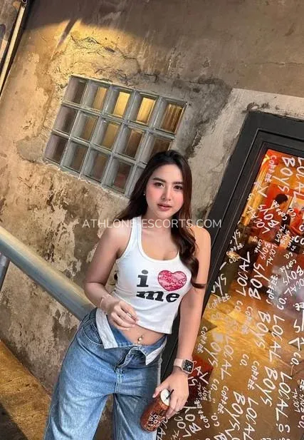 Athlone escorts Kelly — 3