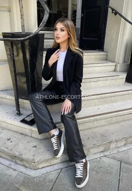 Athlone escorts Reese — 4