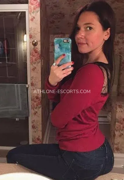Athlone escorts Frida — 3
