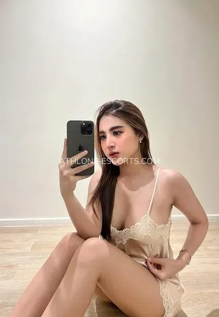 Athlone escorts Kelly — 1