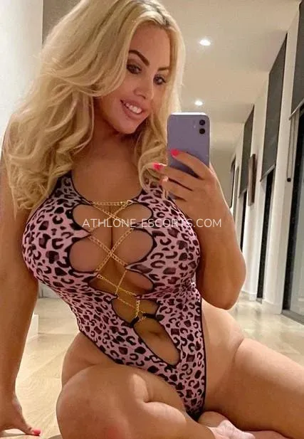 Athlone escorts Linnéa — 9