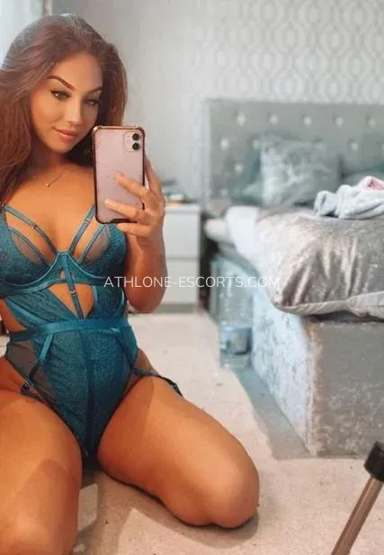 Athlone escorts Erika — 5