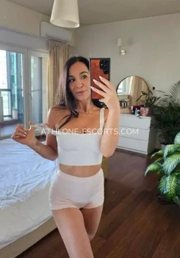 Athlone escorts Kaitlyn — 4