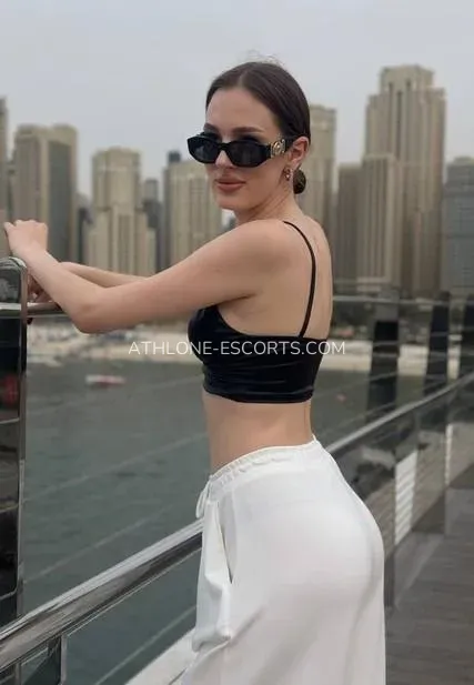 Athlone escorts Louise — 5