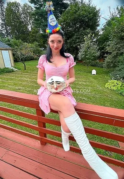 Athlone escorts Leslie — 5