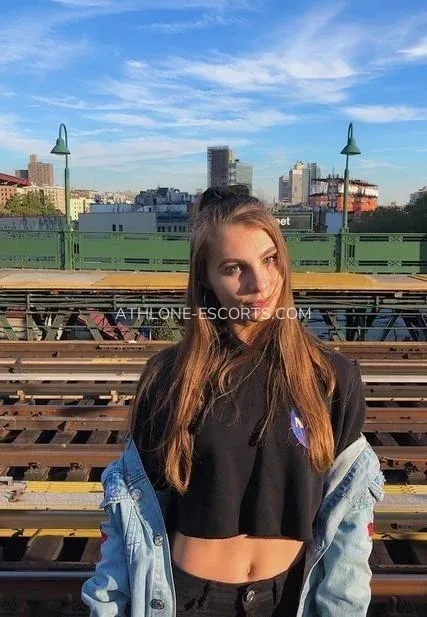 Athlone escorts Elin — 3