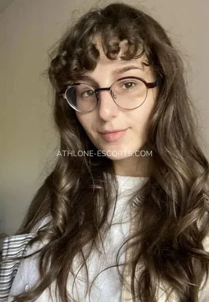 Athlone escorts Ellinor — 3