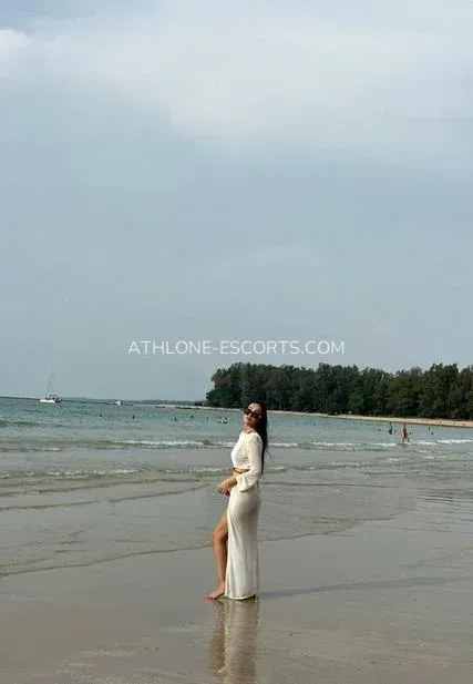 Athlone escorts Louise — 6