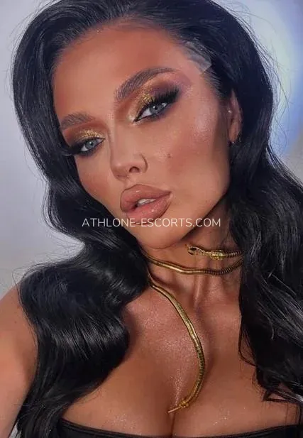 Athlone escorts Macy — 9