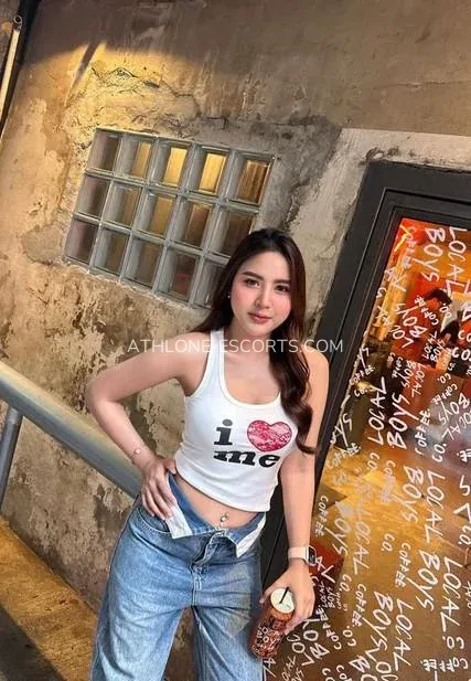 Athlone escorts Kelly — 7