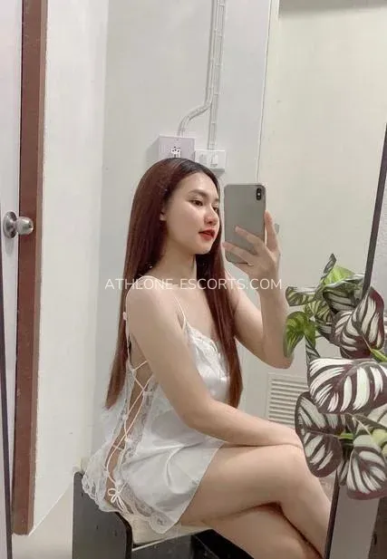 Athlone escorts Yvonne — 4