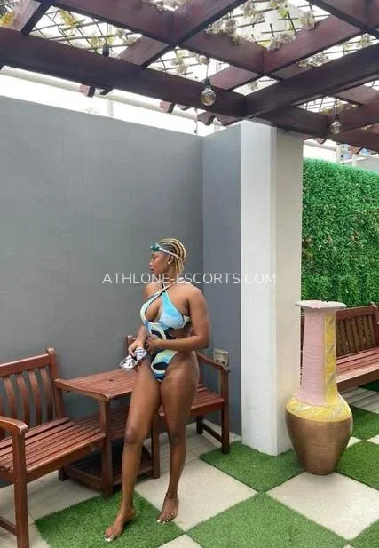 Athlone escorts Viktoria — 1