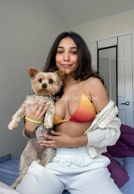 Athlone escorts Sabrina — 2